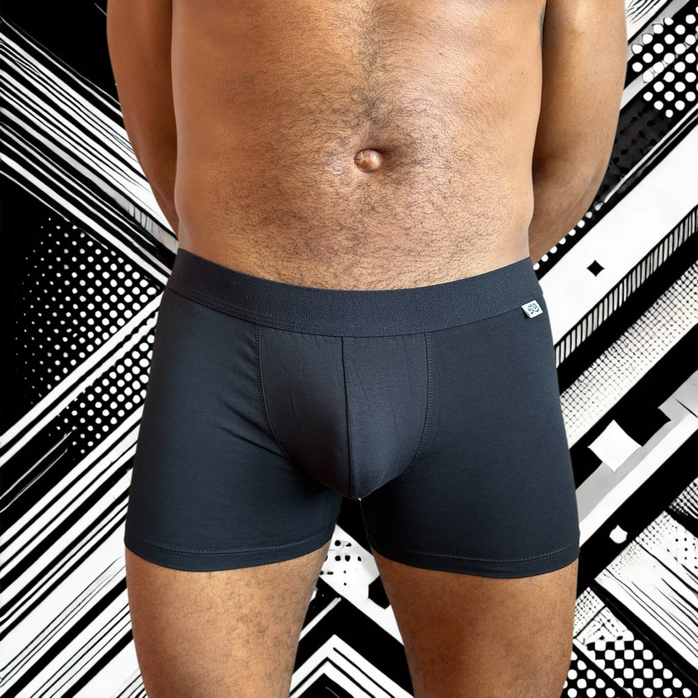 
                  
                    Boxer homme Le Beau Tom - noir, confort, marque française, design lyonnais, fabrication Portugal, vue de face
                  
                