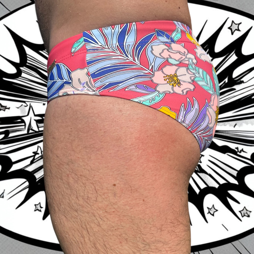 Maillot de bain de la marque de sous-vêtement Française Le Beau Tom, modèle Pink Paradise, rose et fleuri