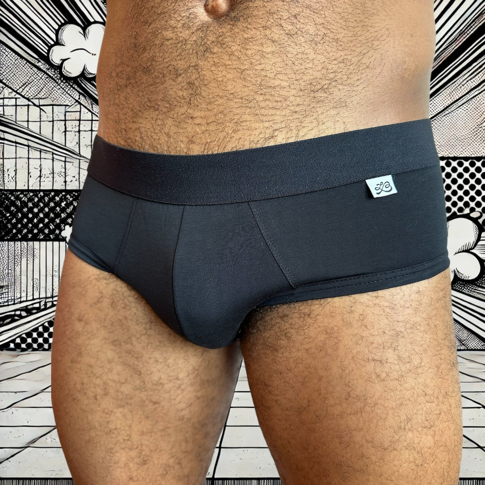 
                  
                    Slip homme Le Beau Tom - noir, confort, marque française, design lyonnais, fabrication Portugal, vue face
                  
                