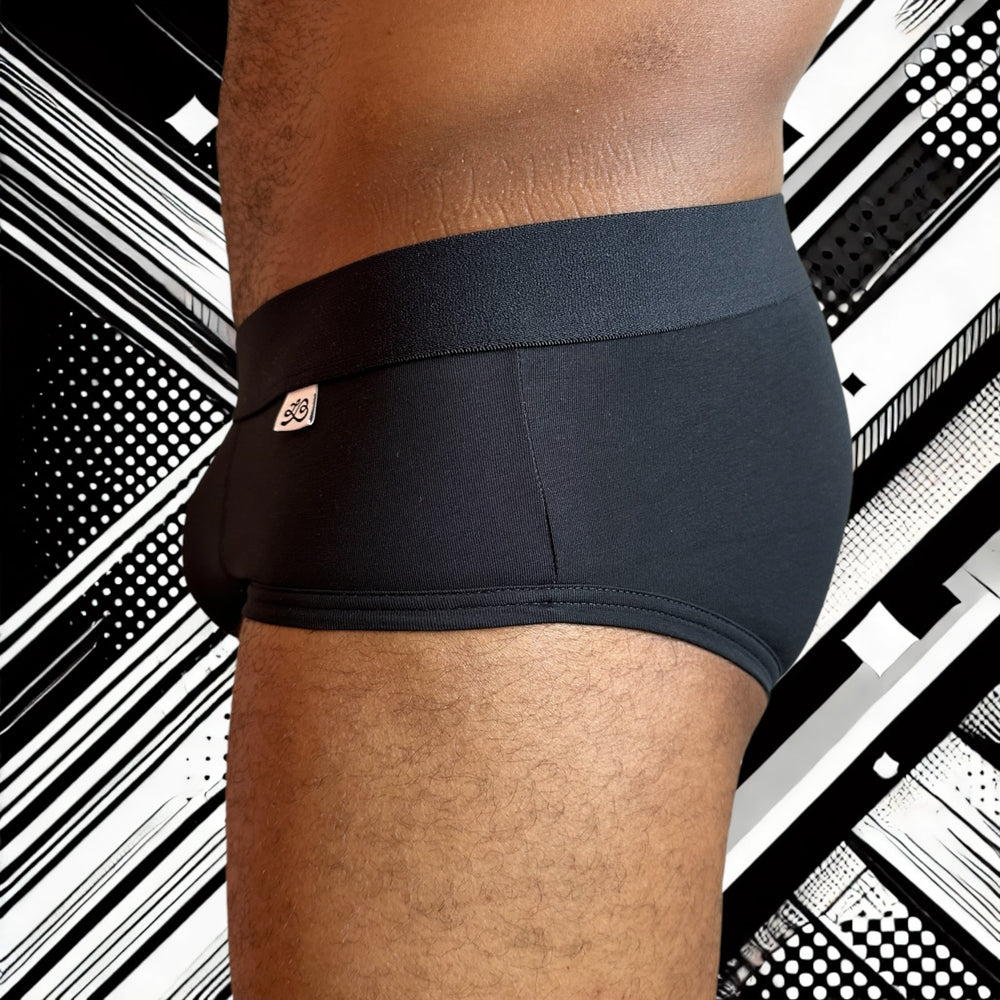 
                  
                    Slip homme Le Beau Tom - noir, confort, marque française, design lyonnais, fabrication Portugal, vue profil gauche
                  
                